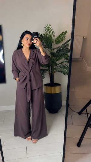 Kuşak Detaylı Gömlek Bol Paça Pantolon Takım Kahve